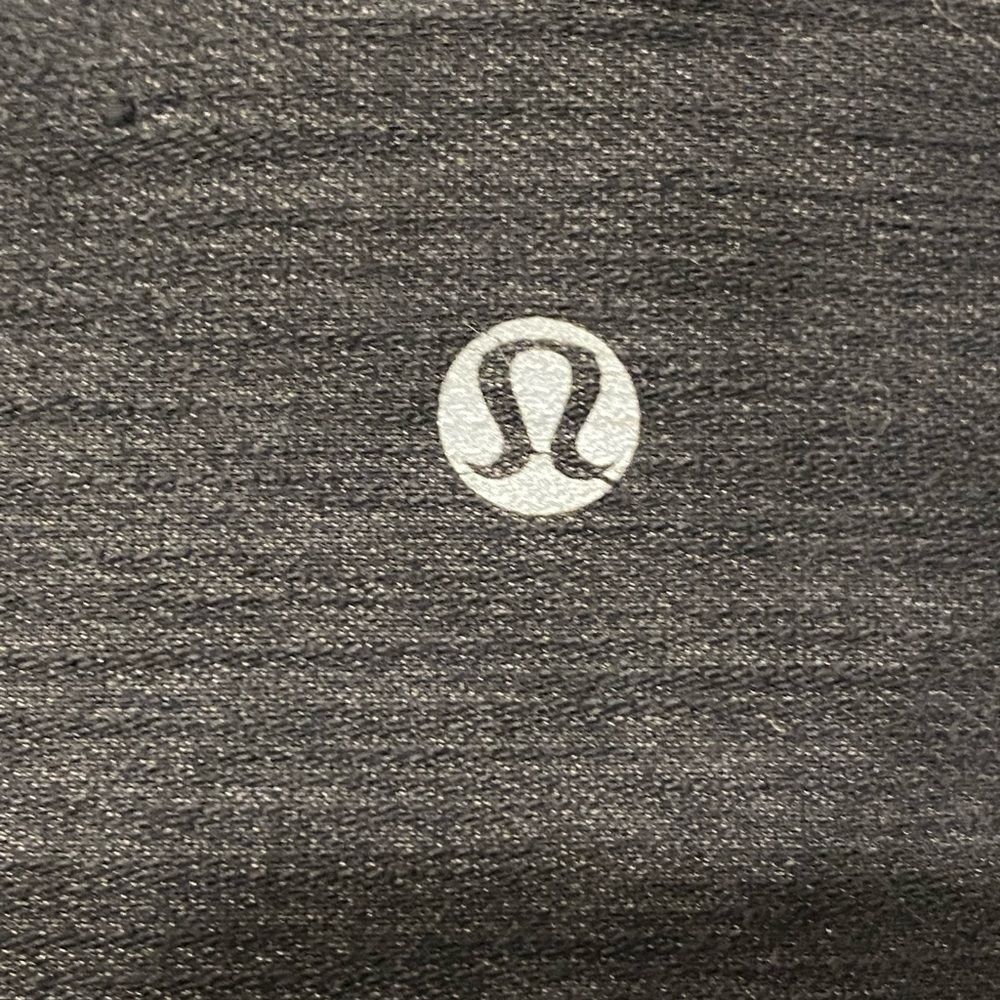 Lululemon Grey Cropped Legging with Side Zippers, size 8 - Picture 6 of 6